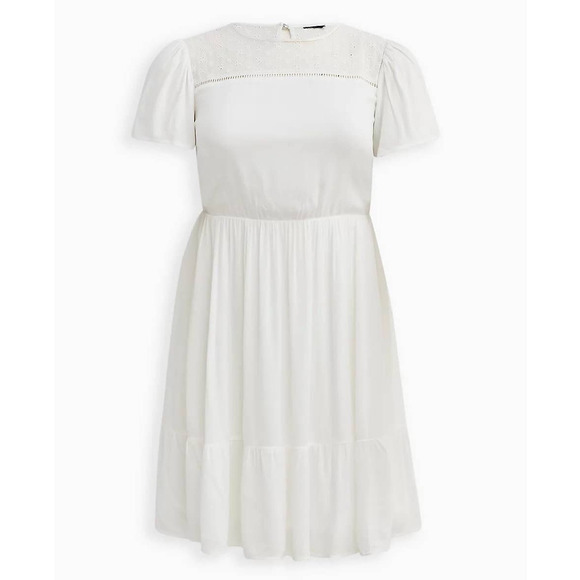 New Torrid 4 (4X 26) White Flutter Sleeve Gauze & Eyelet Lace Skater Dress - Picture 3 of 4